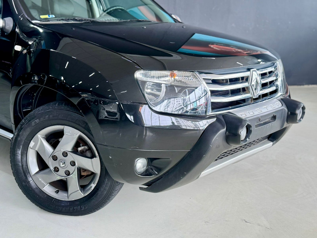 Renault Duster Preto