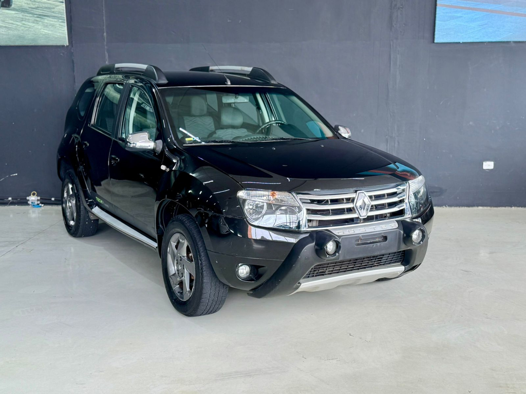 Renault Duster Preto