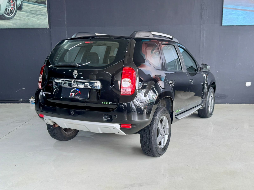 Renault Duster Preto