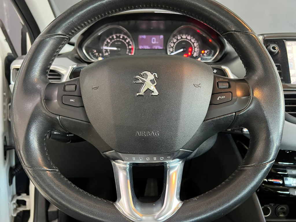 Peugeot 208 Branco