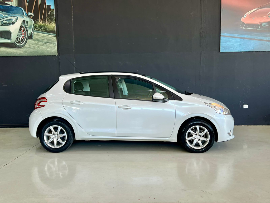 Peugeot 208 Branco