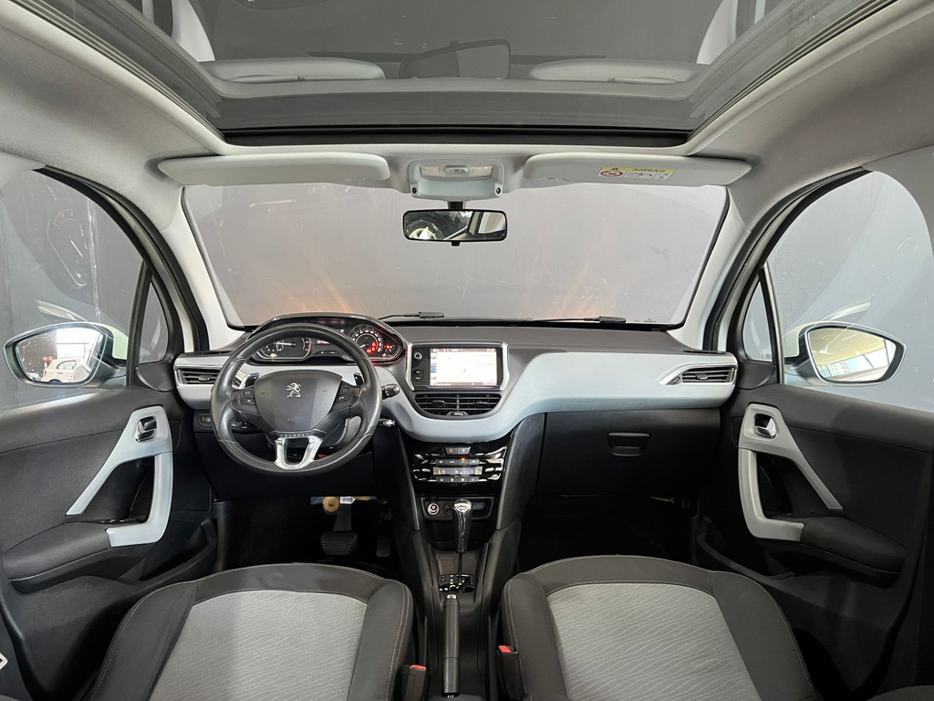 Peugeot 208 Branco