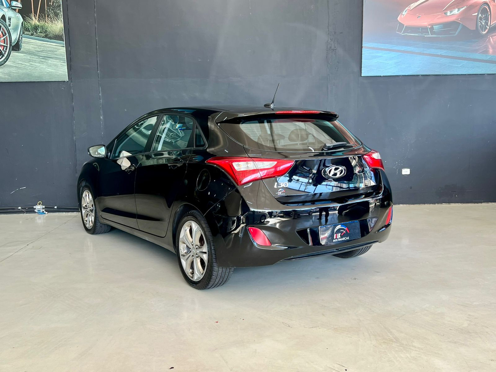 Hyundai i30 Preto