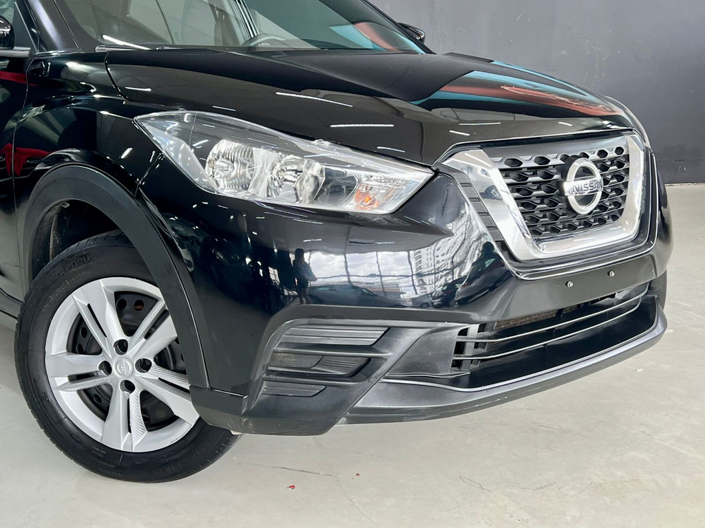 Nissan Kicks Preto