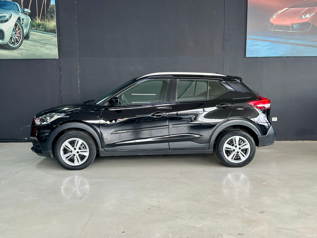 Nissan Kicks Preto