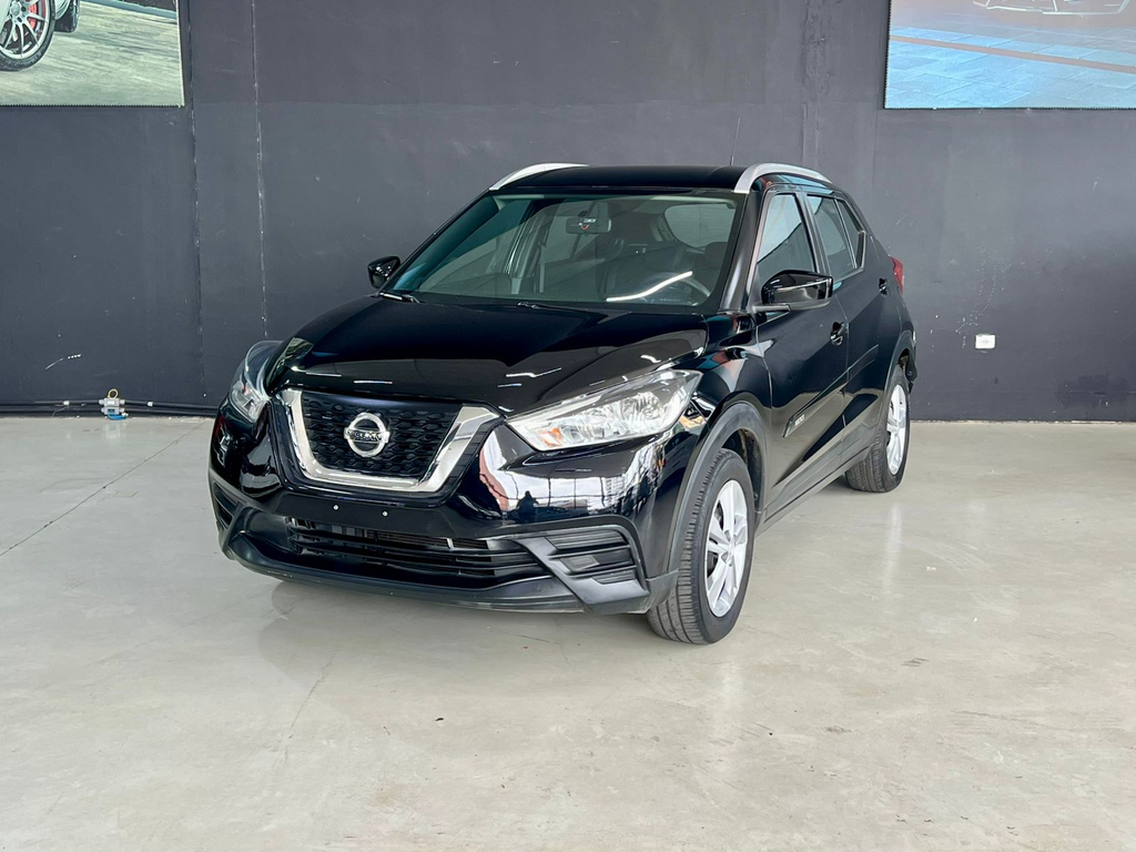 Nissan Kicks Preto