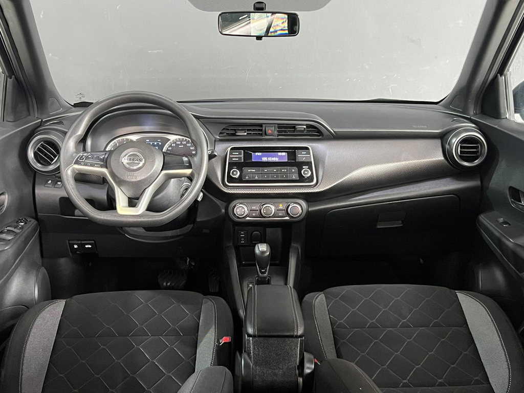 Nissan Kicks Preto