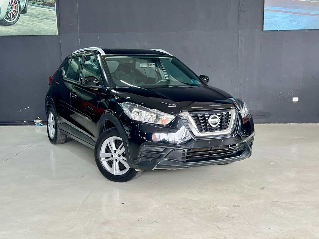 Nissan Kicks Preto