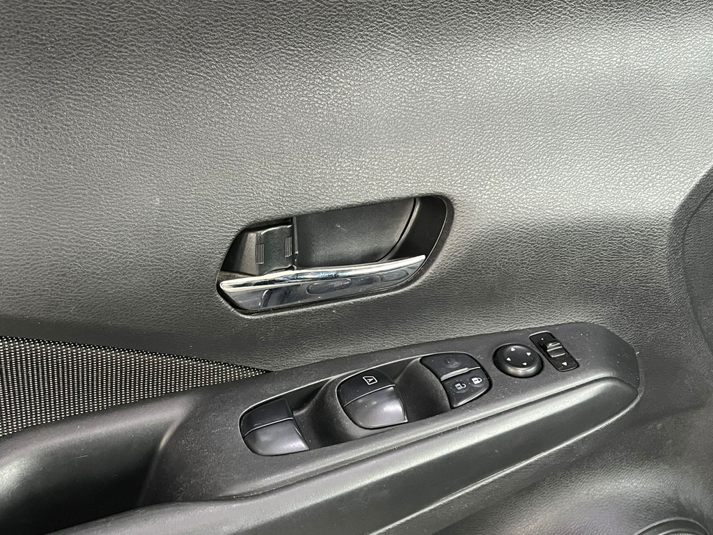 Nissan Kicks Preto