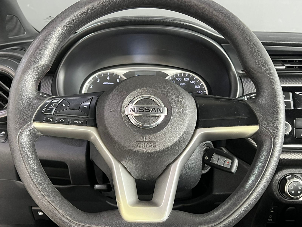 Nissan Kicks Preto