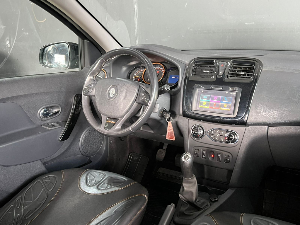 Renault Sandero Stepway Preto