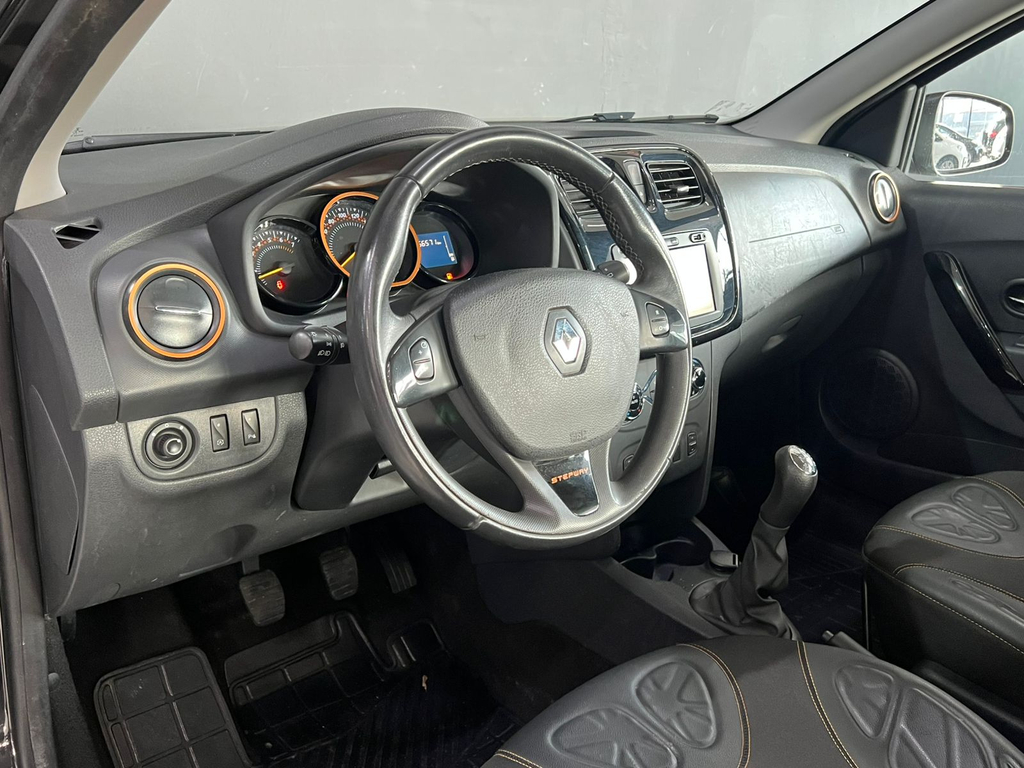 Renault Sandero Stepway Preto
