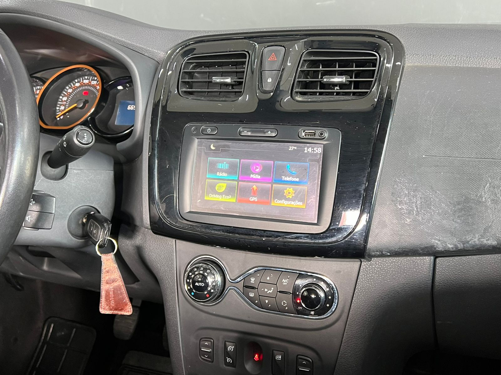 Renault Sandero Stepway Preto