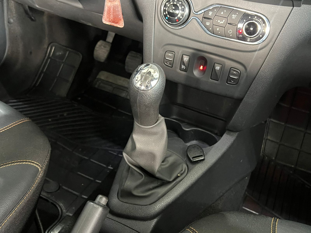 Renault Sandero Stepway Preto