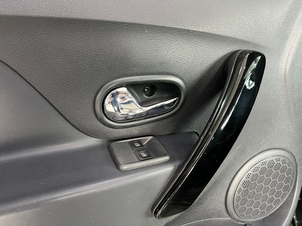 Renault Sandero Stepway Preto