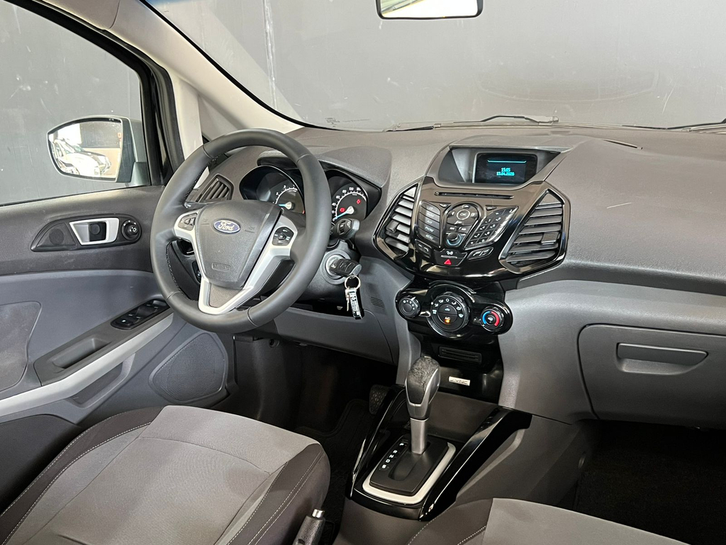 Ford EcoSport Preto
