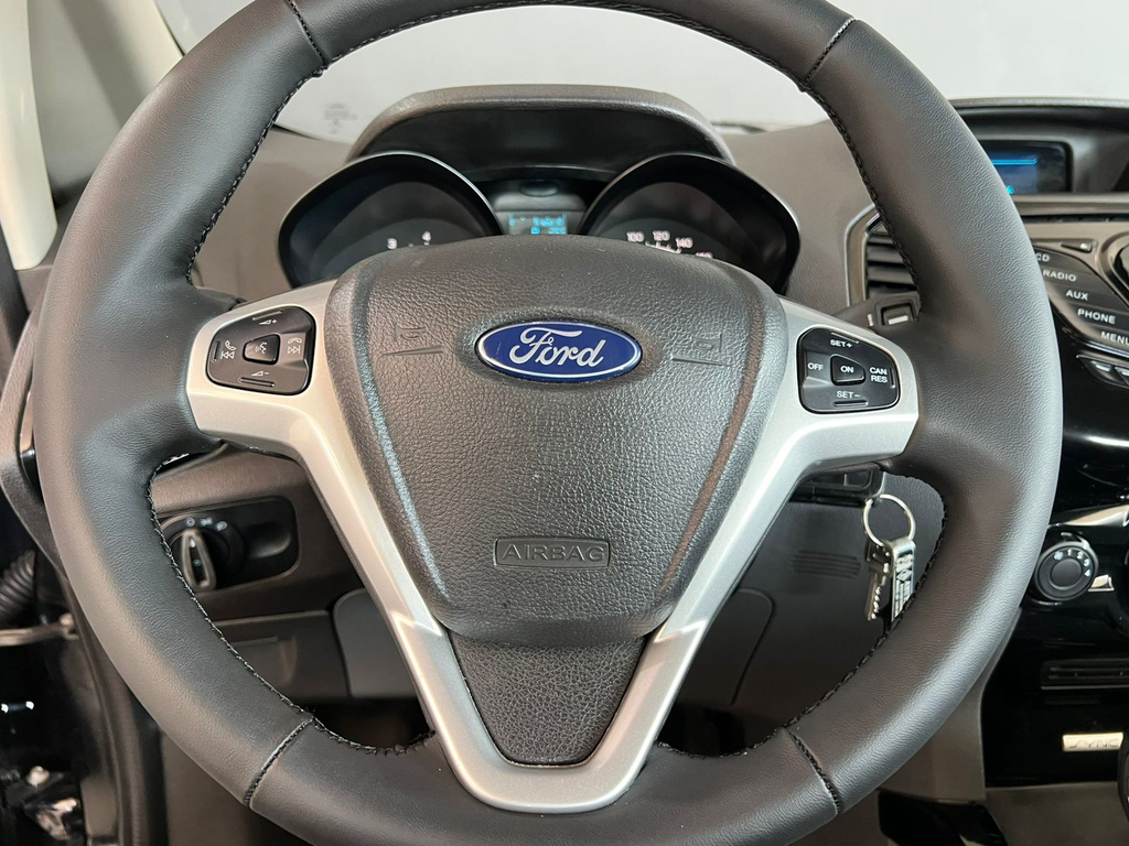 Ford EcoSport Preto