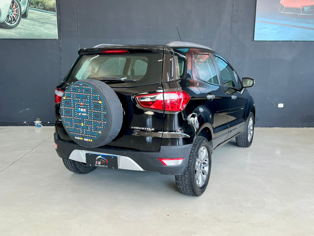 Ford EcoSport Preto