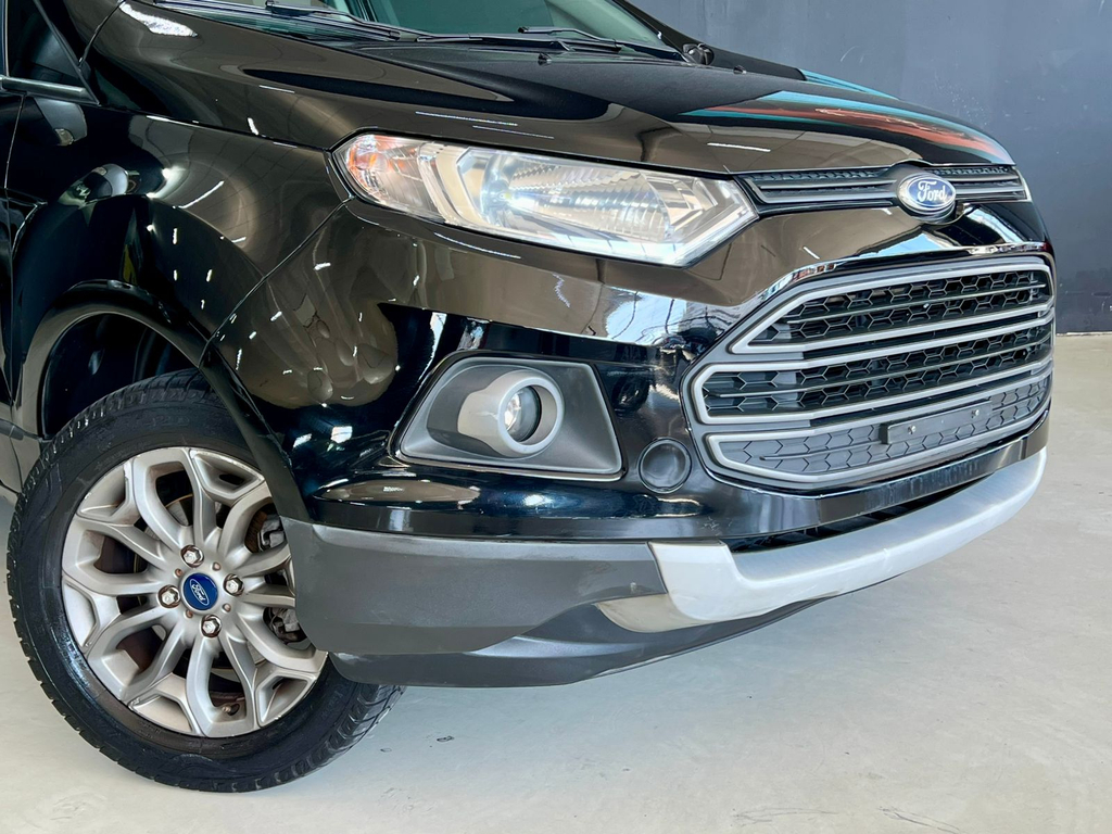 Ford EcoSport Preto