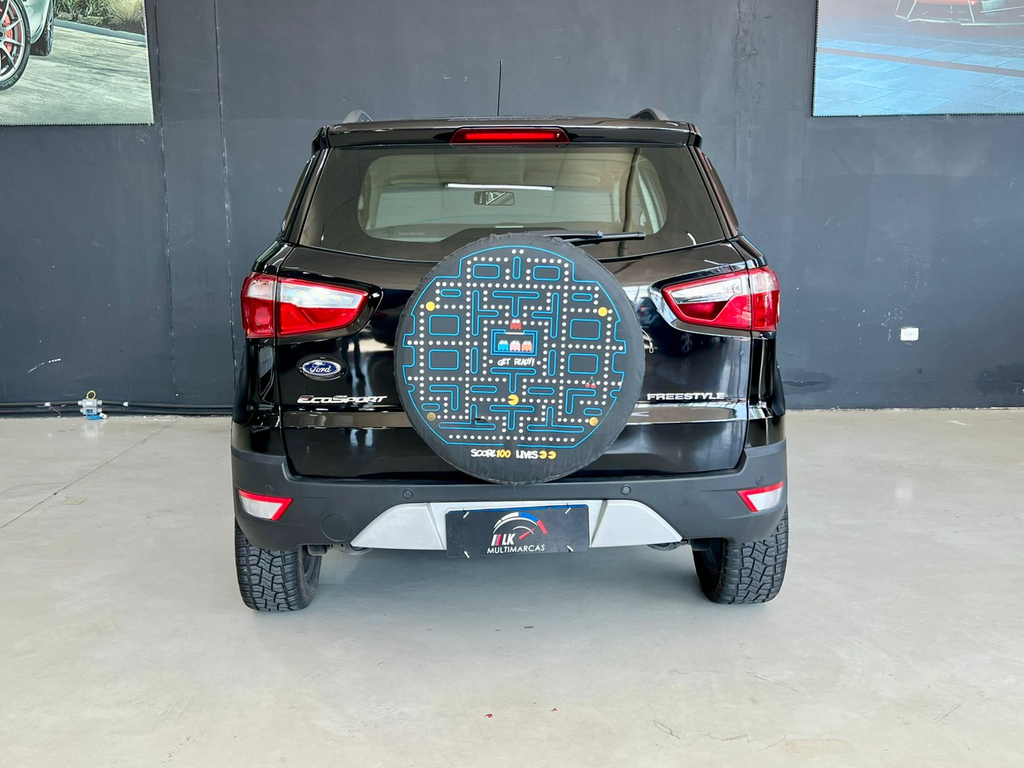 Ford EcoSport Preto