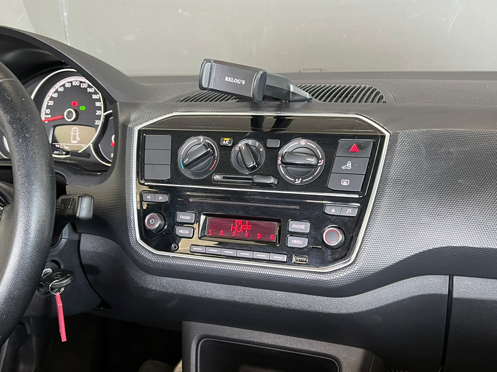 Volkswagen Up! Move Branco