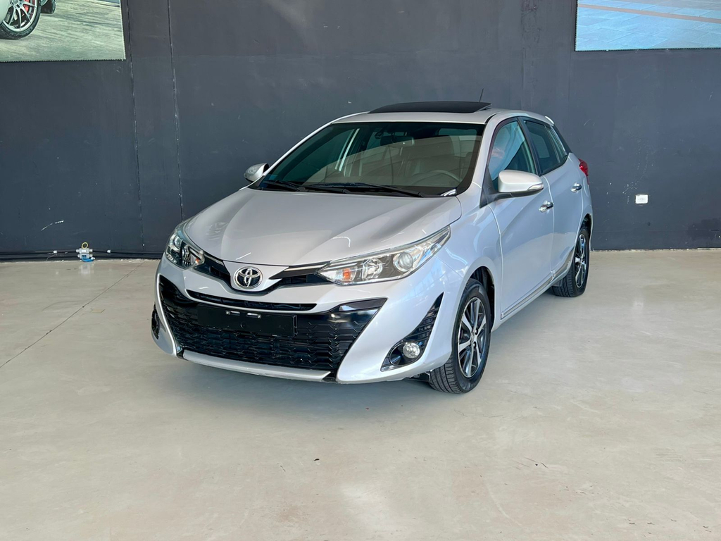 Toyota Yaris Hatch Prata