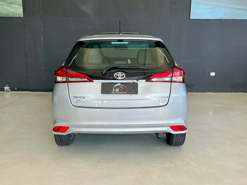 Toyota Yaris Hatch Prata