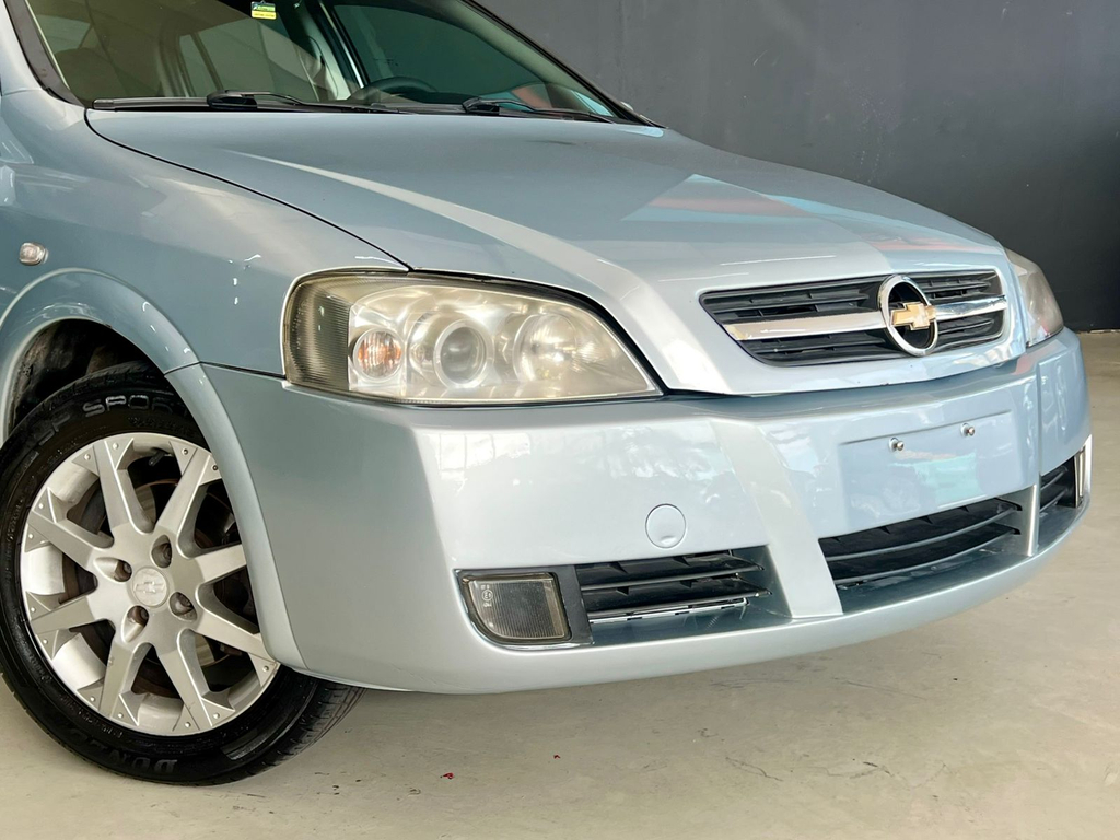 Chevrolet Astra Hatch Prata