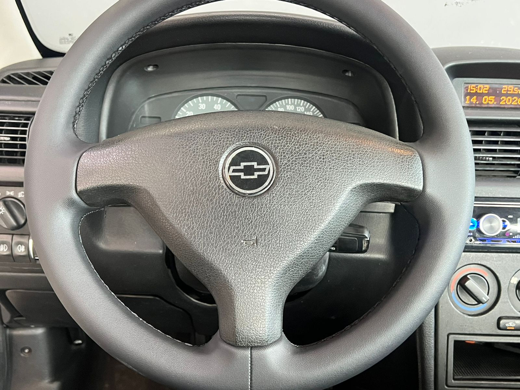 Chevrolet Astra Hatch Prata