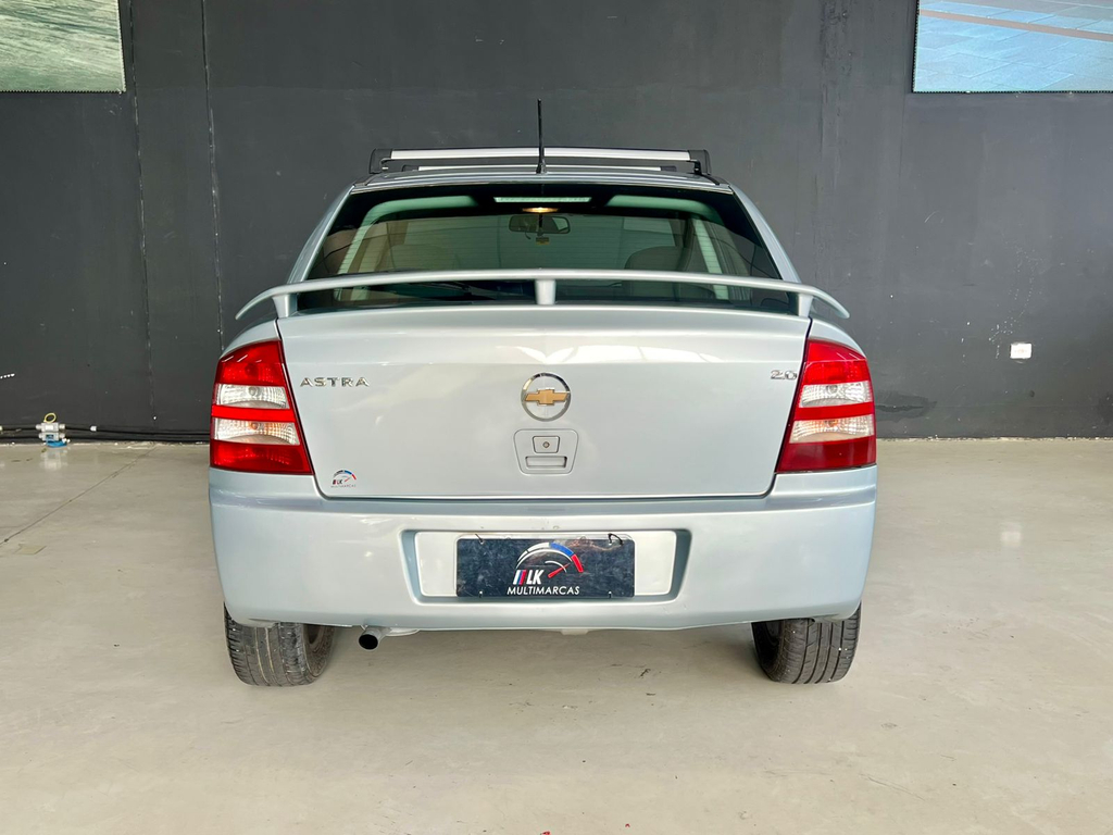 Chevrolet Astra Hatch Prata