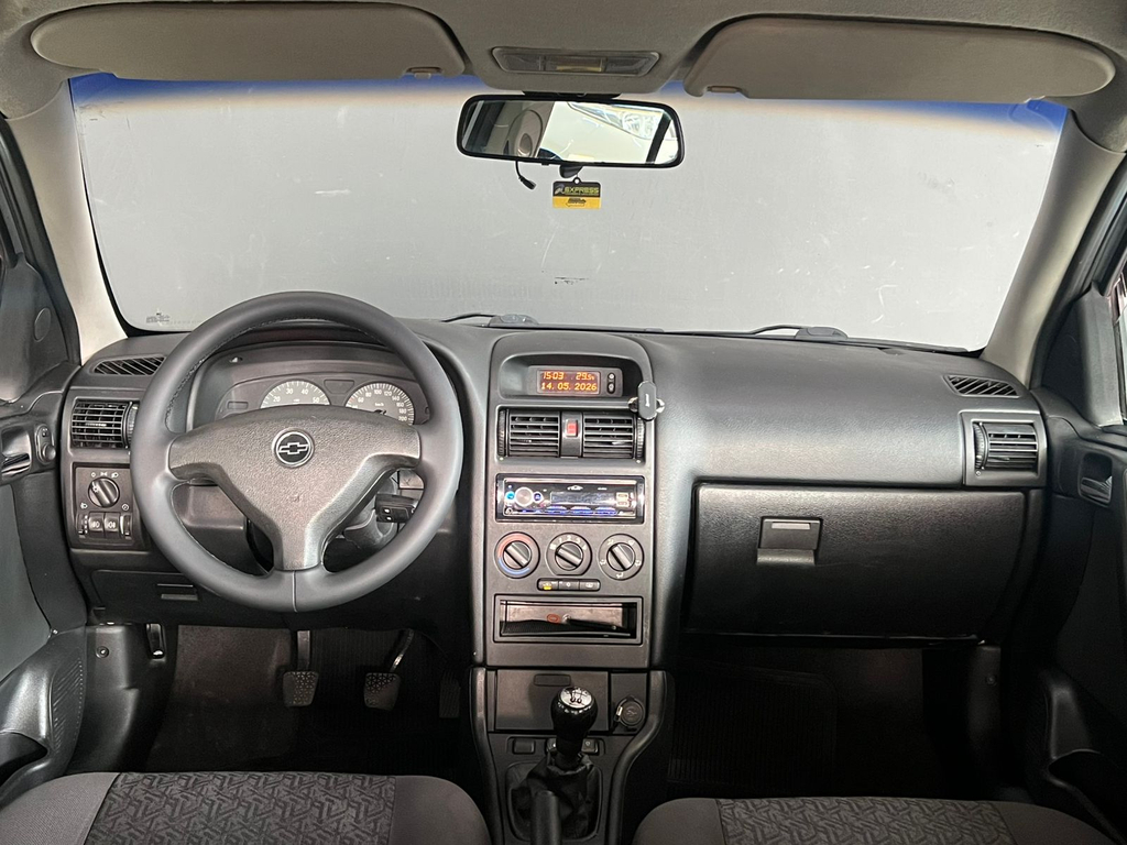 Chevrolet Astra Hatch Prata
