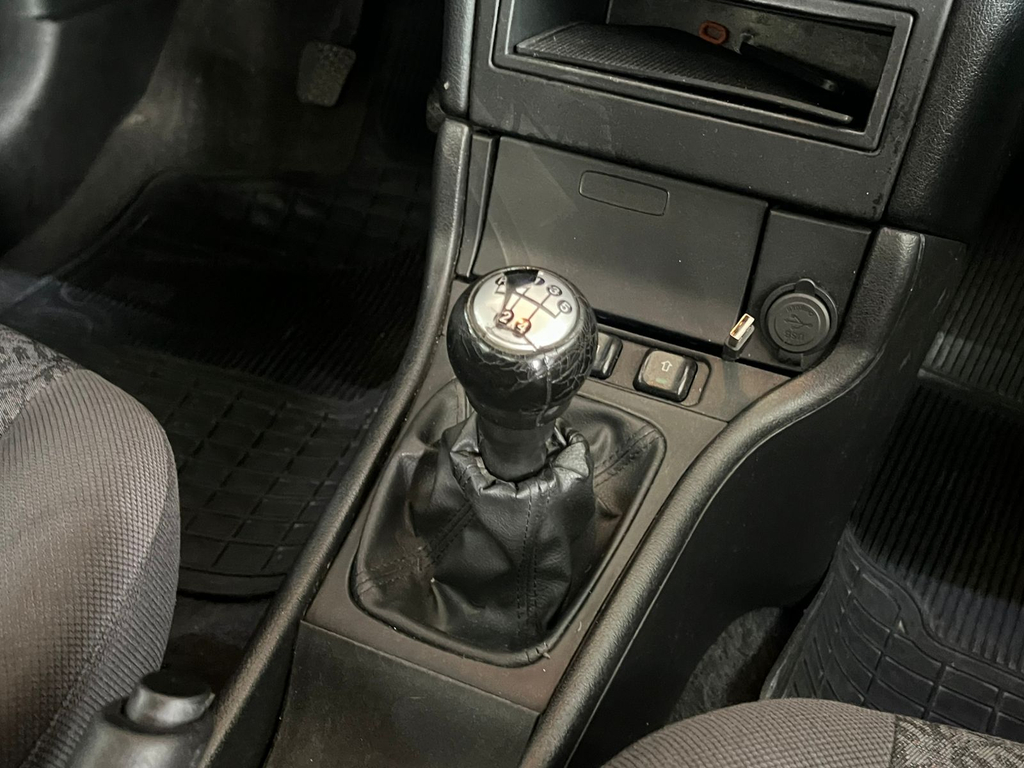 Chevrolet Astra Hatch Prata