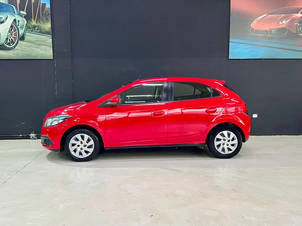 Chevrolet Onix Vermelho