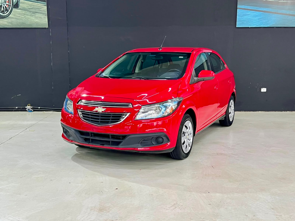 Chevrolet Onix Vermelho