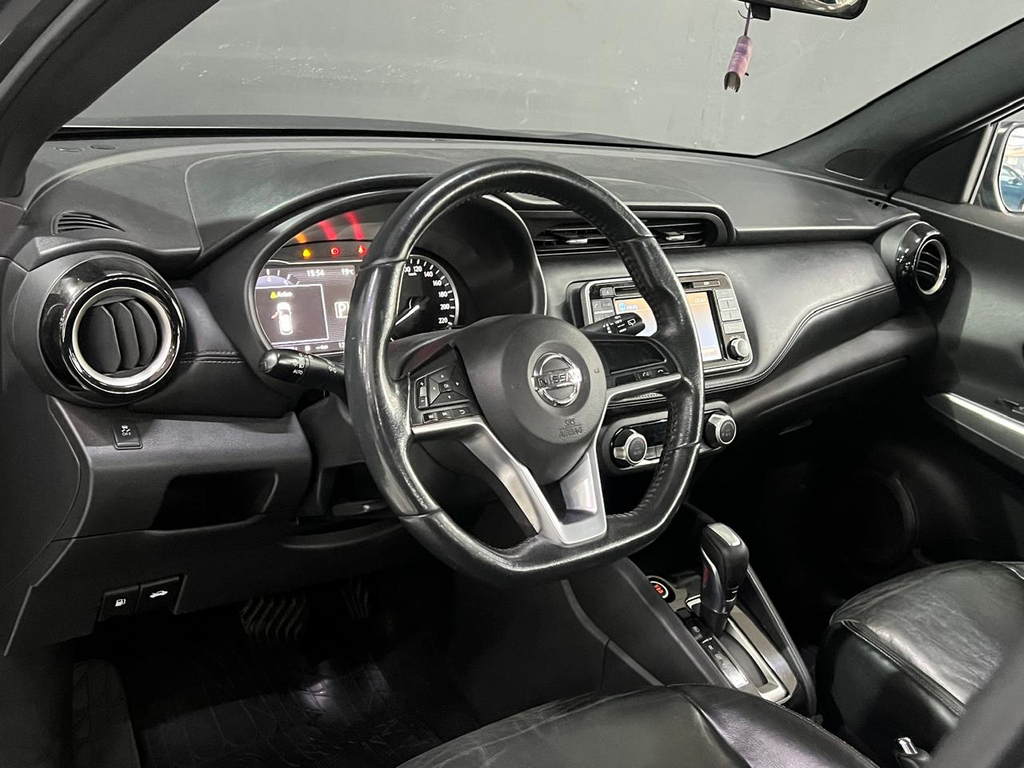 Nissan Kicks Cinza