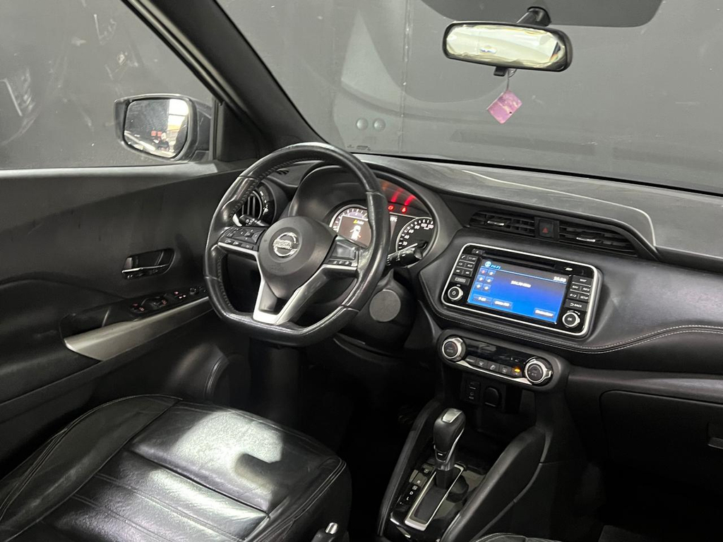 Nissan Kicks Cinza