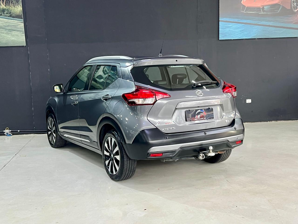 Nissan Kicks Cinza