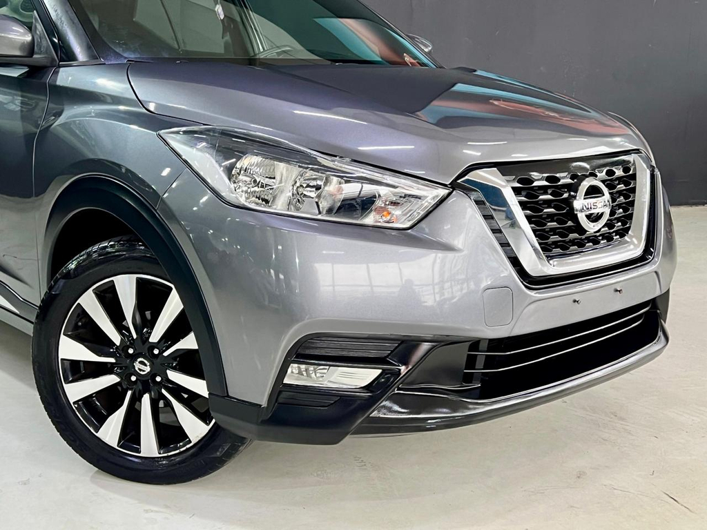 Nissan Kicks Cinza