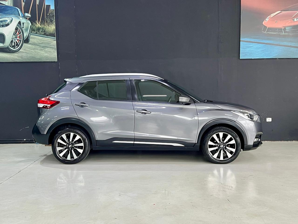 Nissan Kicks Cinza
