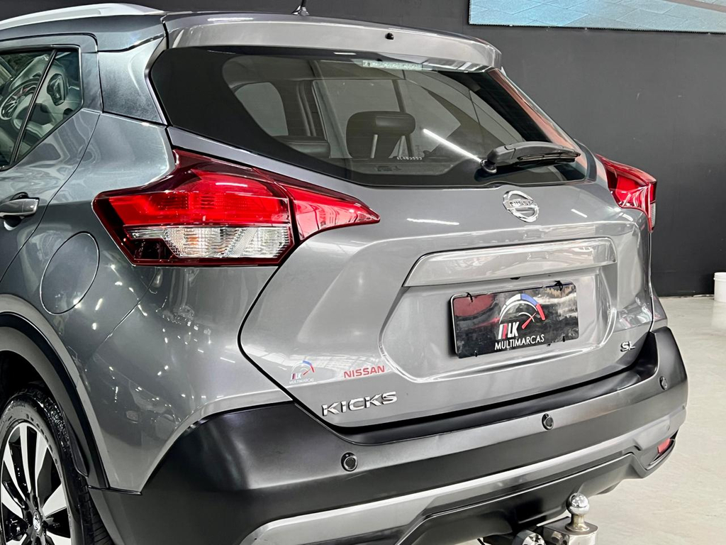 Nissan Kicks Cinza
