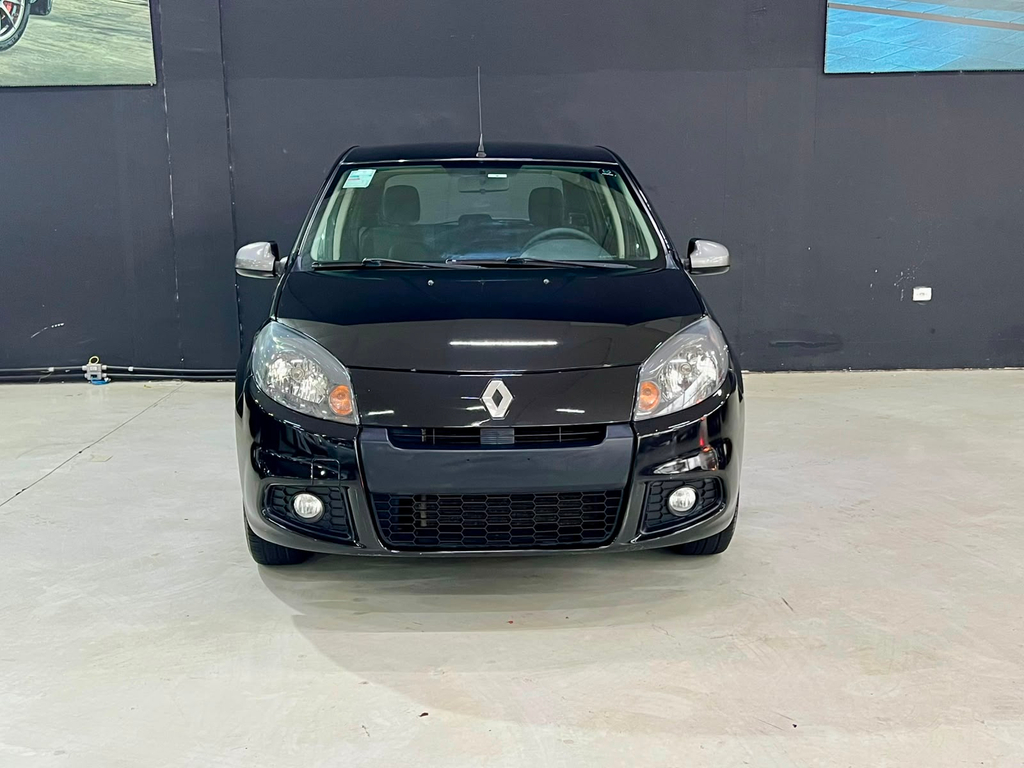 Renault Sandero Preto