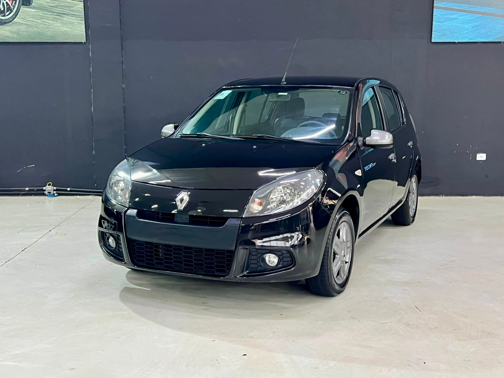 Renault Sandero Preto