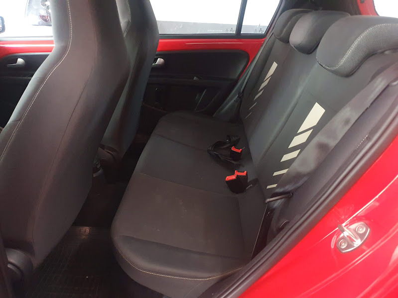 Volkswagen Up! Vermelho