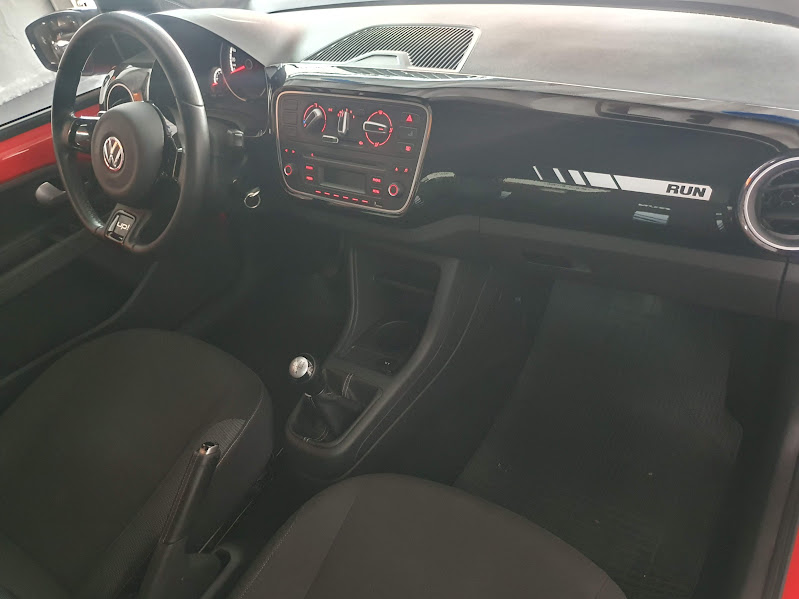 Volkswagen Up! Vermelho