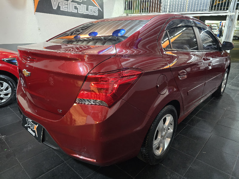 Chevrolet Prisma Vermelho
