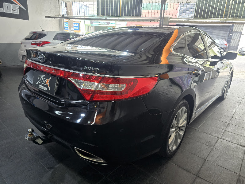 Hyundai Azera Preto