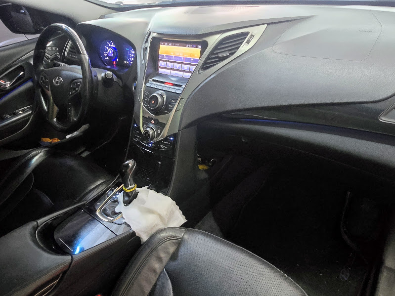 Hyundai Azera Preto