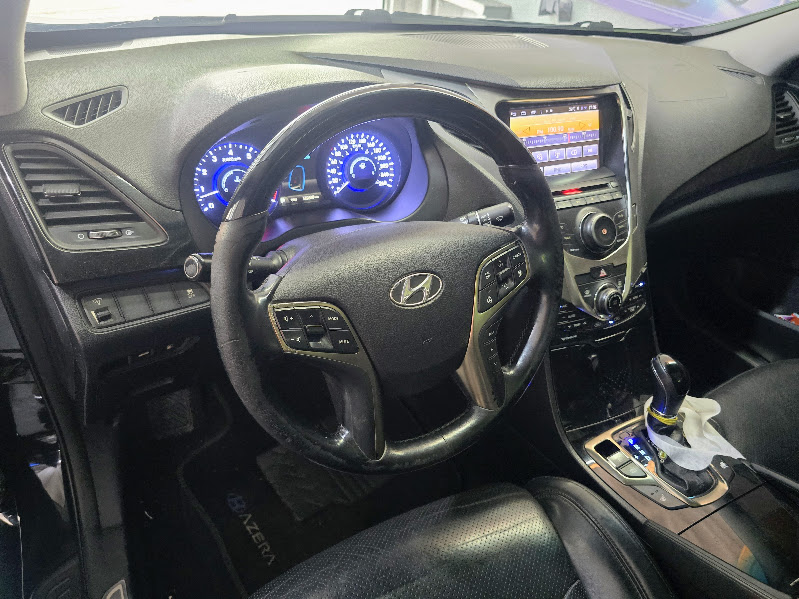 Hyundai Azera Preto