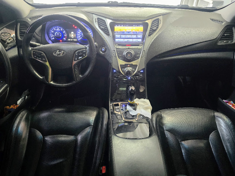 Hyundai Azera Preto