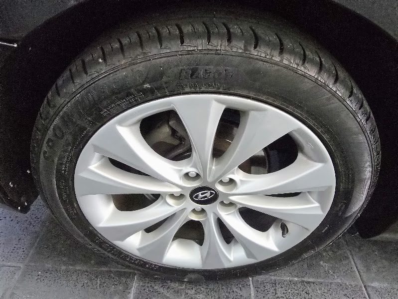 Hyundai Azera Preto